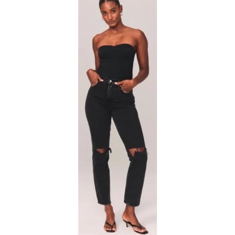 Abercrombie & fitch The 90’s Straight Ultra High Rise black destroy jeans,size 2